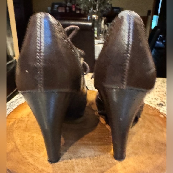 Bongo lace up brown bootie  shoes. Size 7.5 - Picture 9 of 14